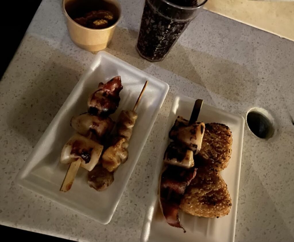 バータイムのお夜食で焼きおにぎりやいか焼きがありました!